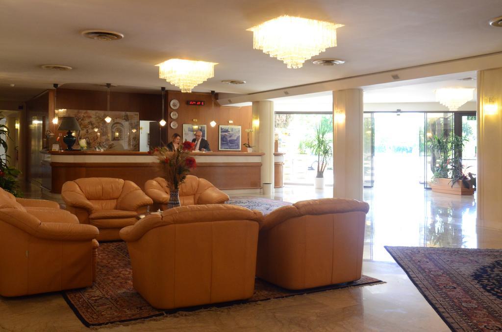 Hotel Bassetto Ferentino Eksteriør bilde